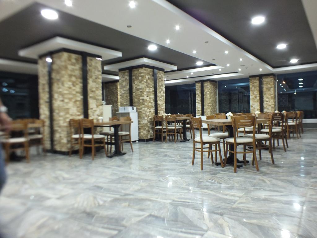 Koc Hotel Karasu Esterno foto